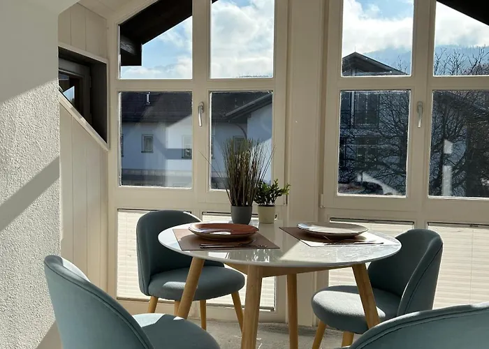 Alexanders Mountain Loft Apartment